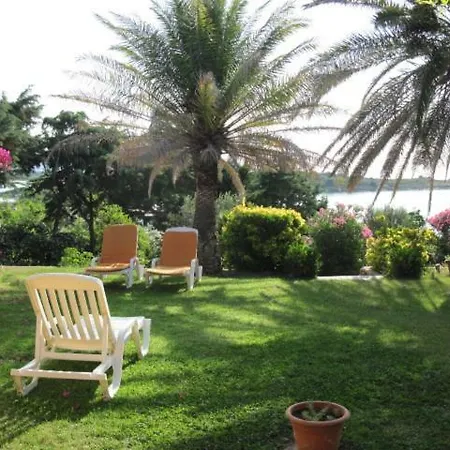 La Casa Di Teresa-villetta A 50 Mt Dal Mare Casa de Férias